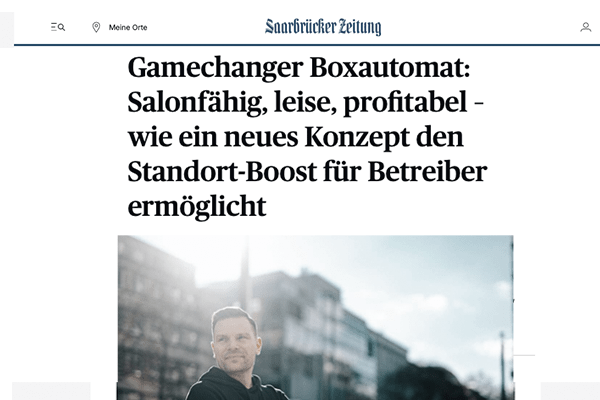 Pressefoto aus der Saarbrücker Zeitung über Nick van der Falk und den Gamechanger Series 3 Boxautomaten der SilentStrike GmbH.